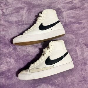 Nike High-Top Blazer Mid 77’ Sneakers